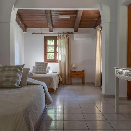 Aparthotel Korfiatis 3*